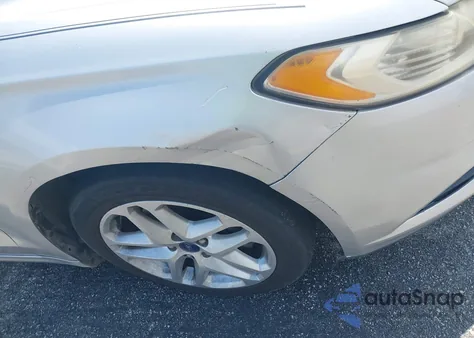 2014 Ford Fusion Se z USA, uszkodzony, nr VIN 3FA6P0H77ER123329